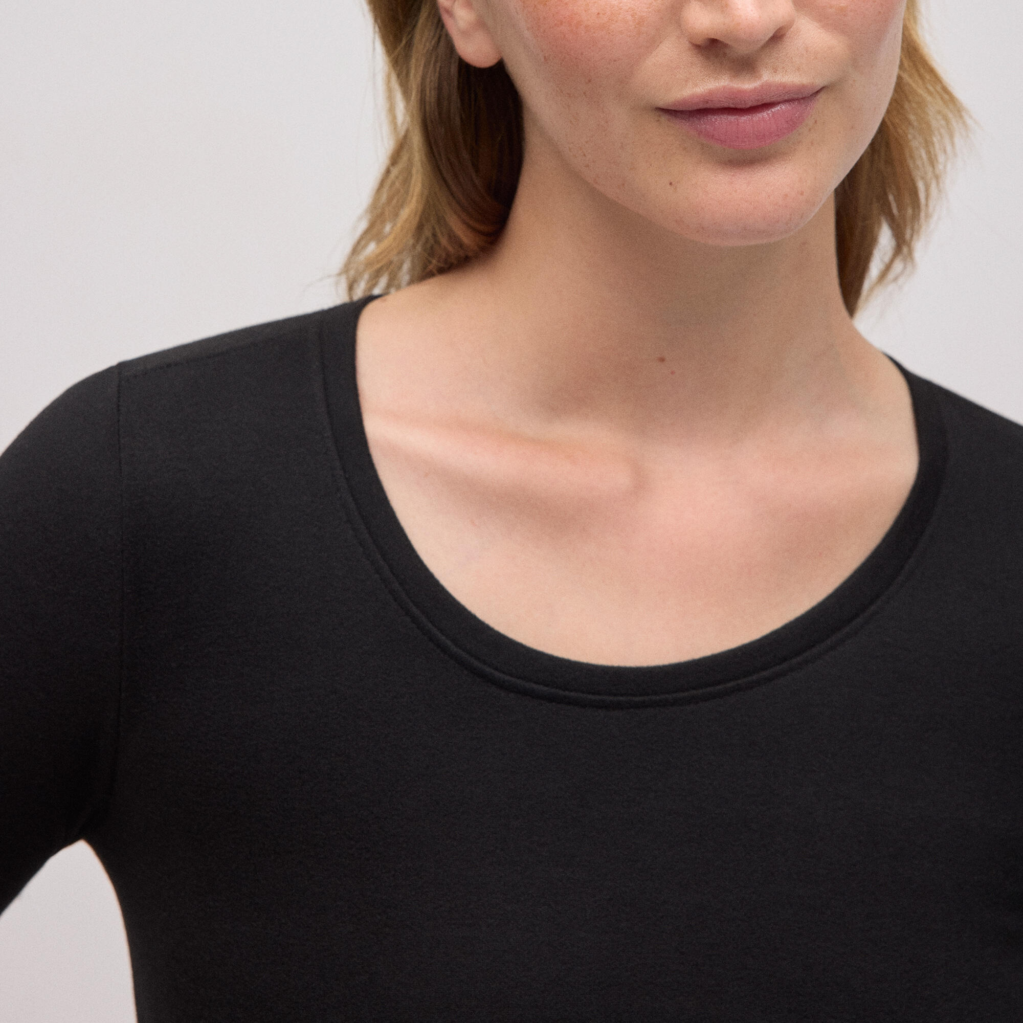 Camiseta Térmica de manga Larga para Mujer Ysabel Mora Extra Warm de cuello Redo 4/4