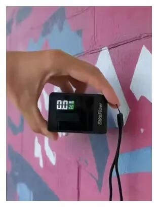 Přenosná elektrická mini pumpa/kompresor na kolo 120 PSI 4/6