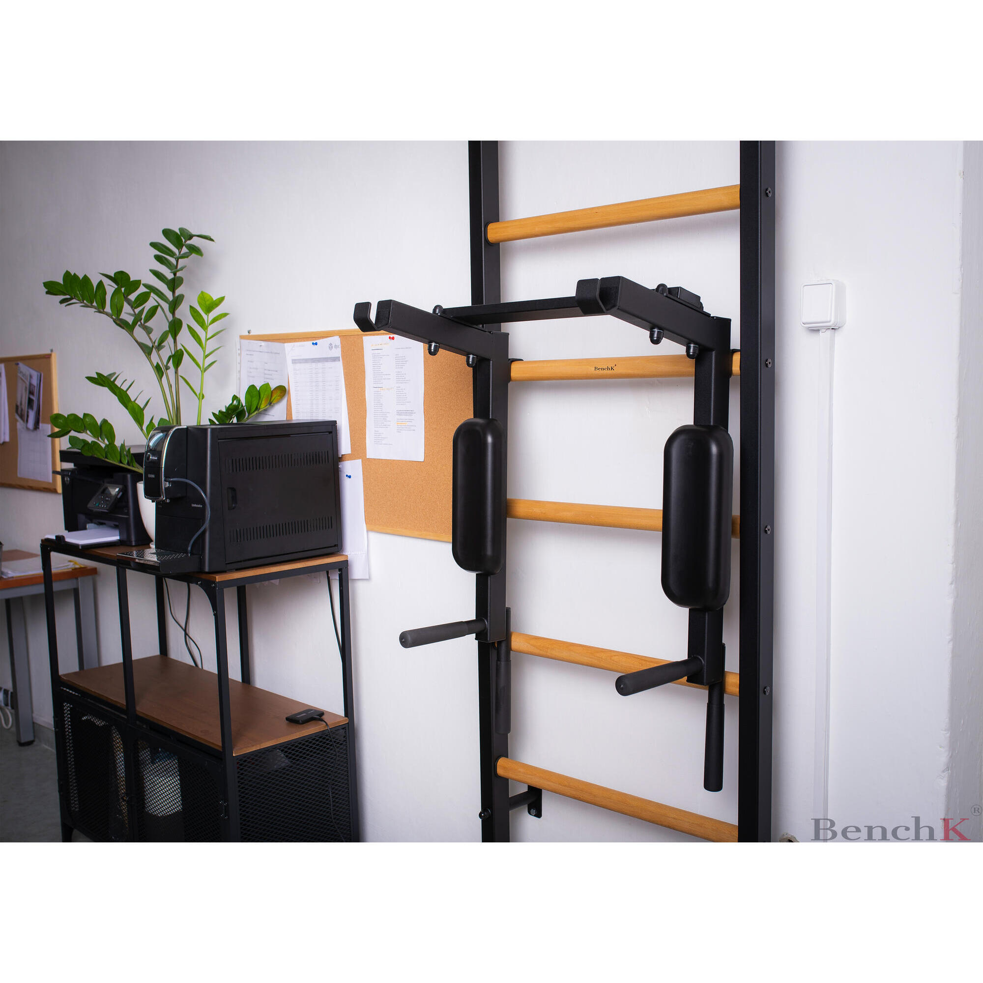 System Wall Bars 523B