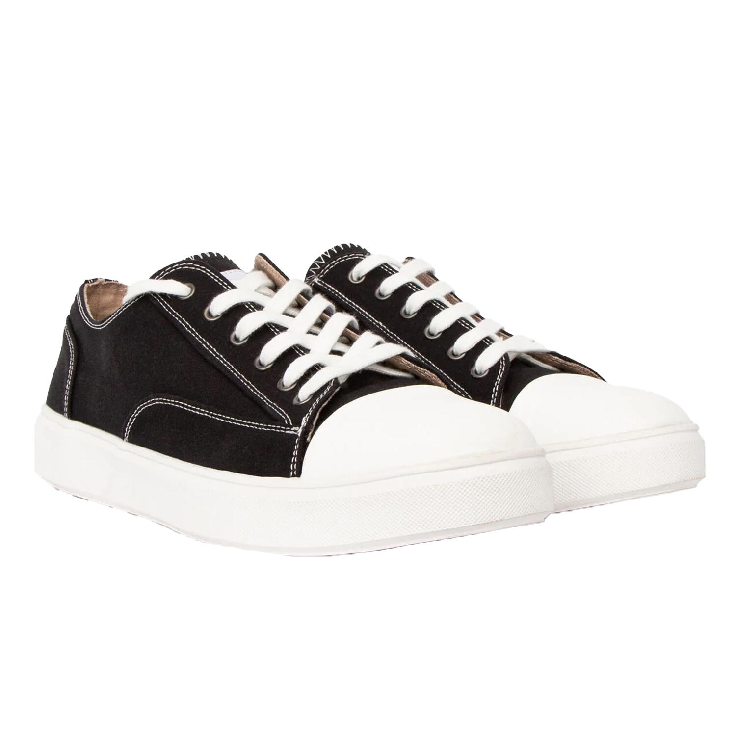 Duck and Cover Mens Nesta Trainers