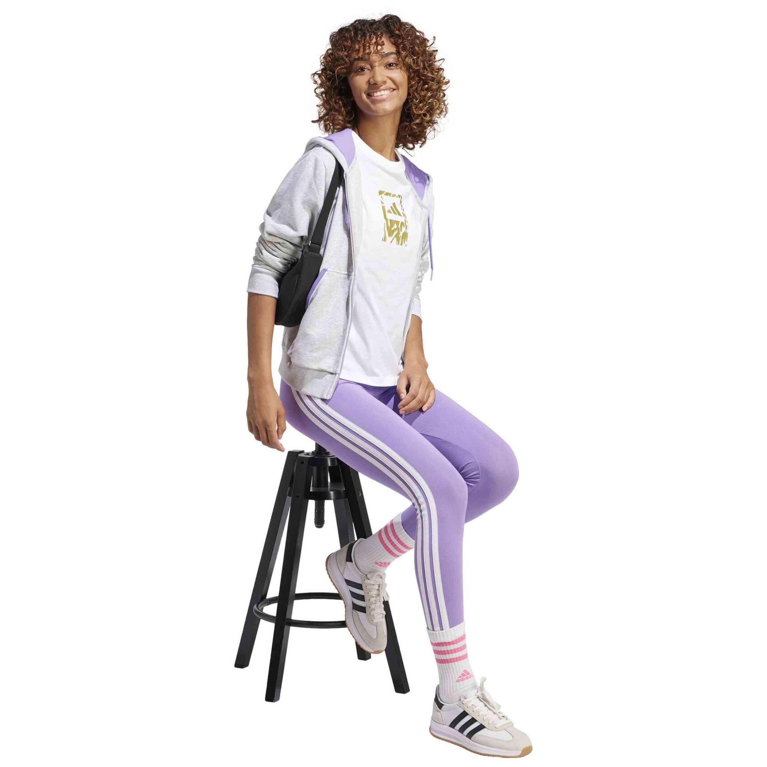 T-shirt Adidas modèle JM0339 pour femmes 3/5