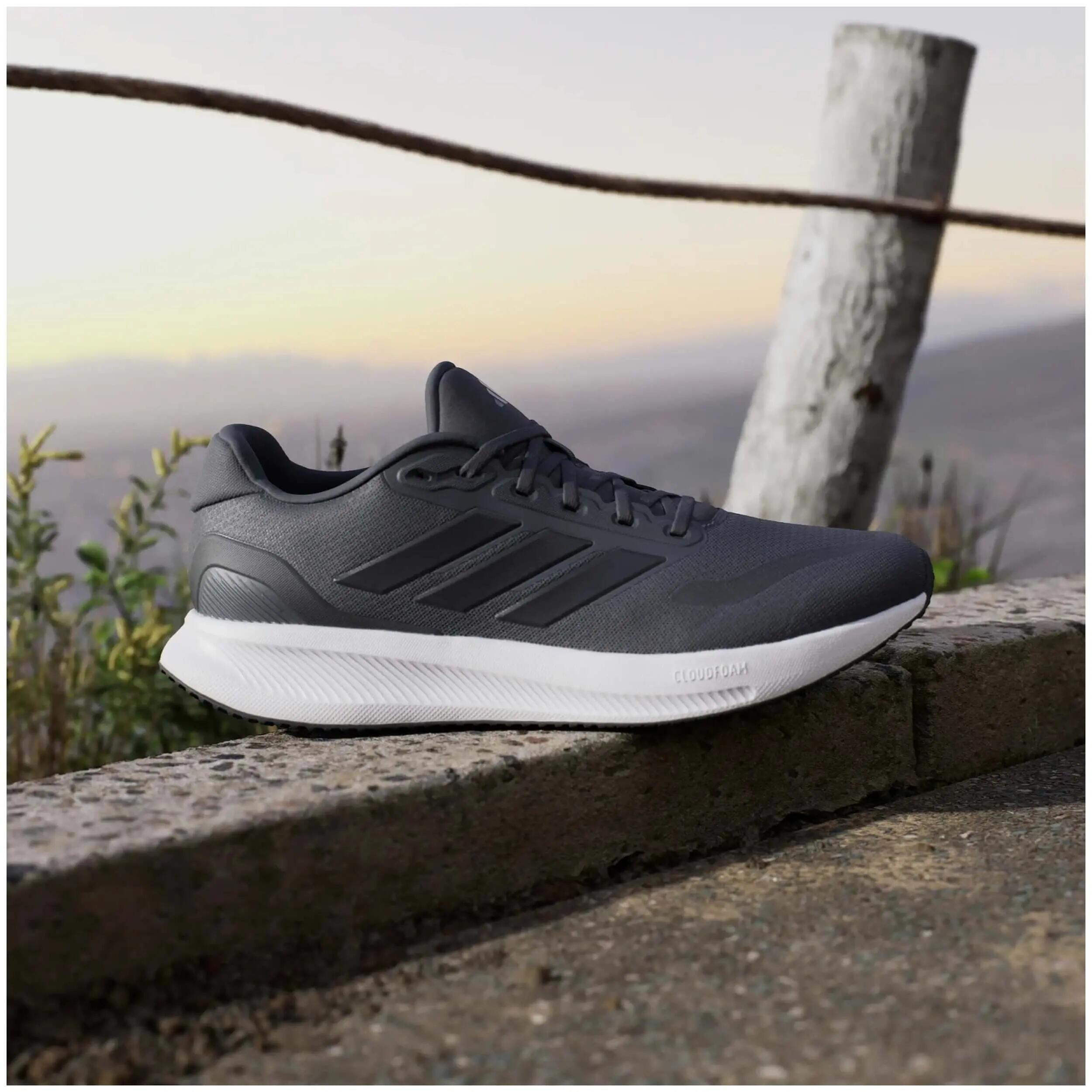 Scarpe da running Adidas modello IE8819 per uomini 3/5