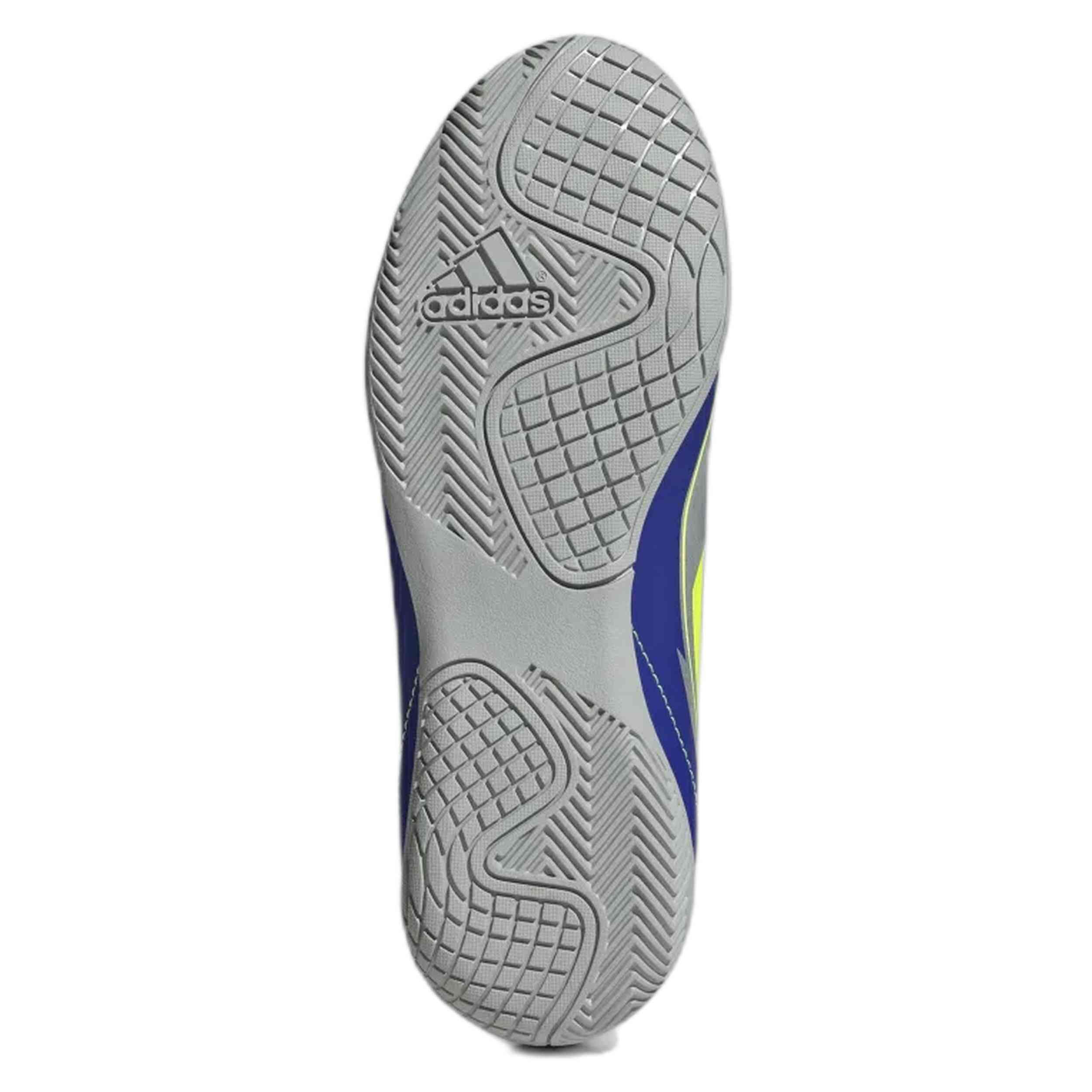 Schoen Adidas model IH0922 voor unisex jongens 4/5