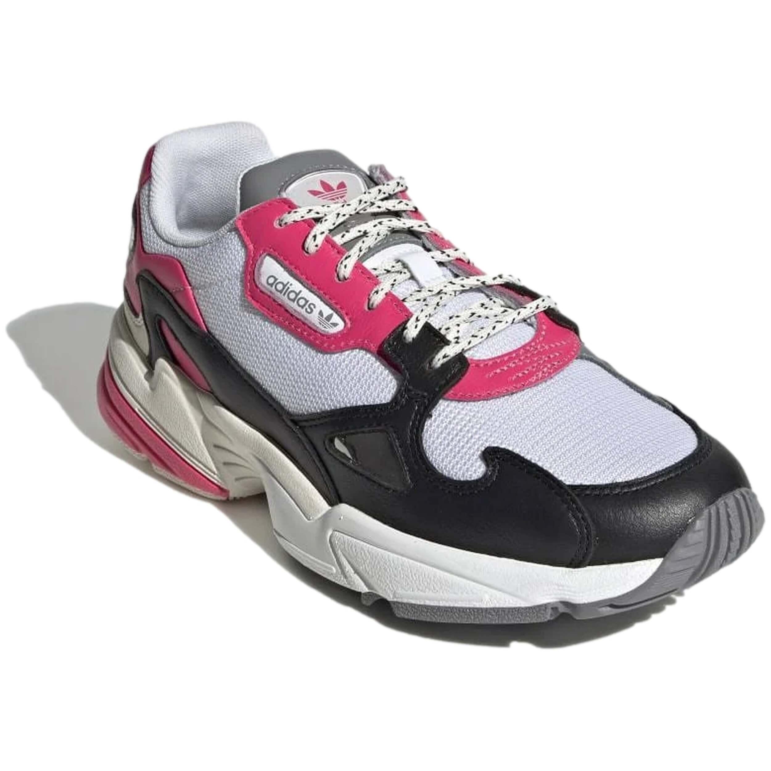 Baskets Adidas modèle EG9926 pour femmes 3/5