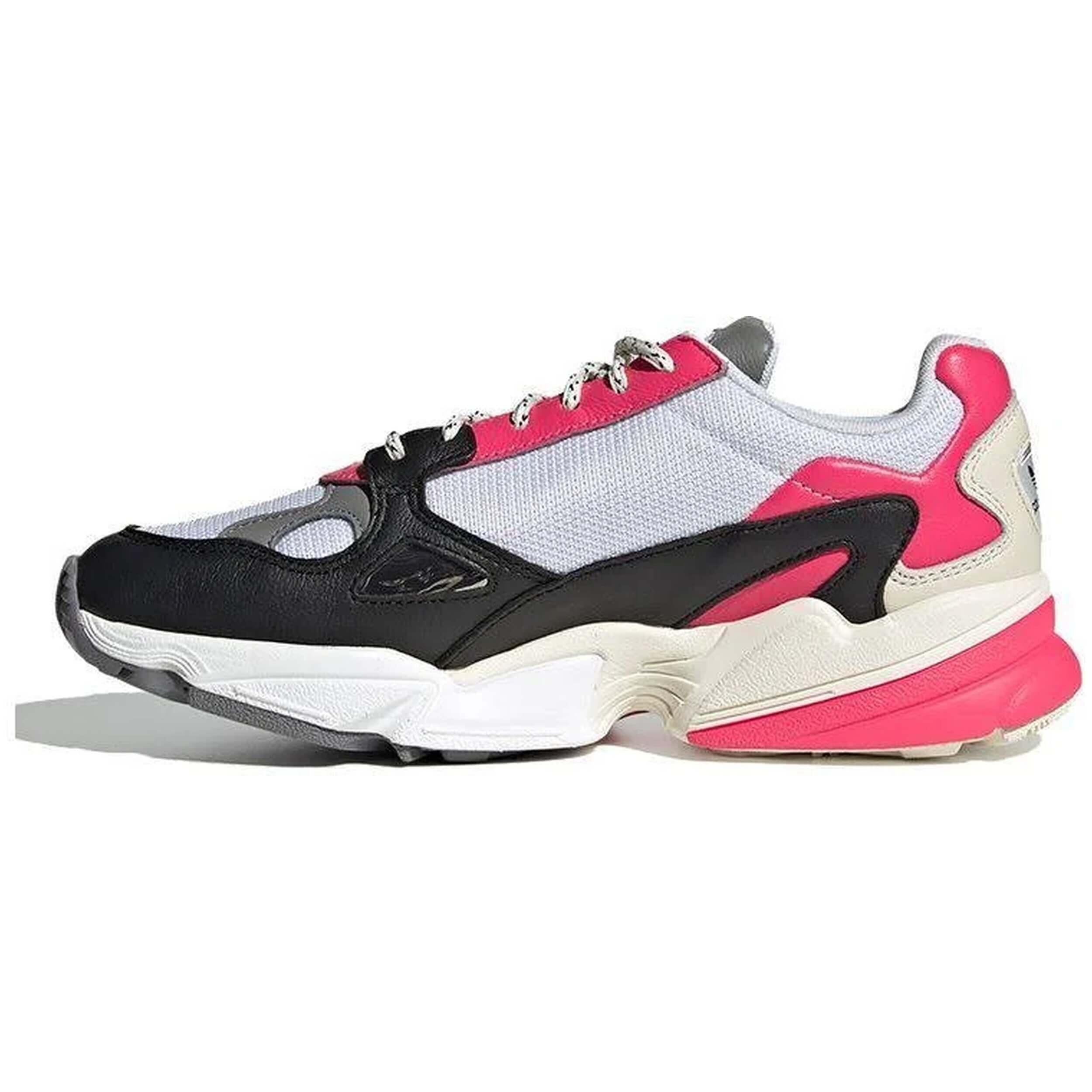 Baskets Adidas modèle EG9926 pour femmes 5/5