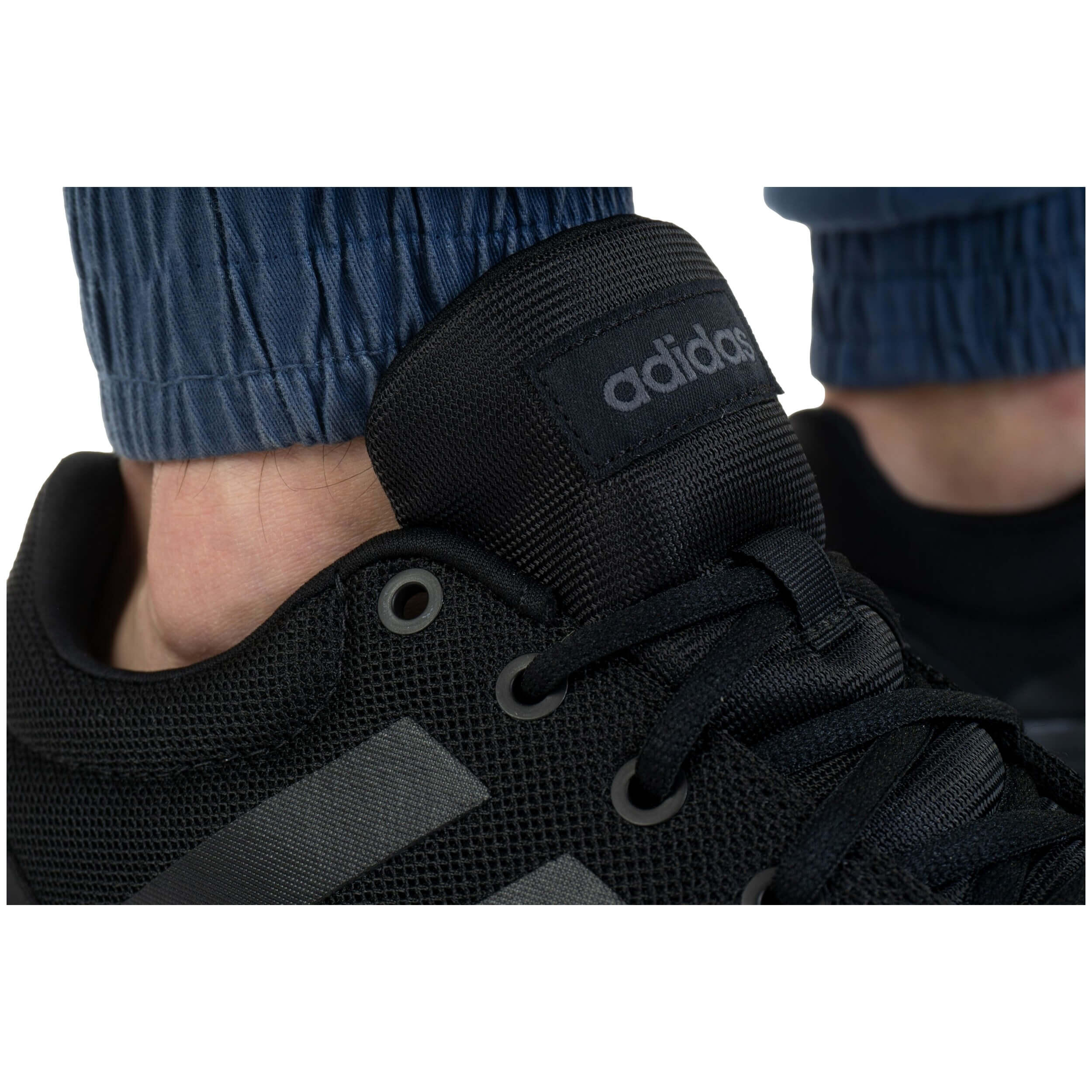 Baskets Adidas modèle H04284 pour homme 3/5