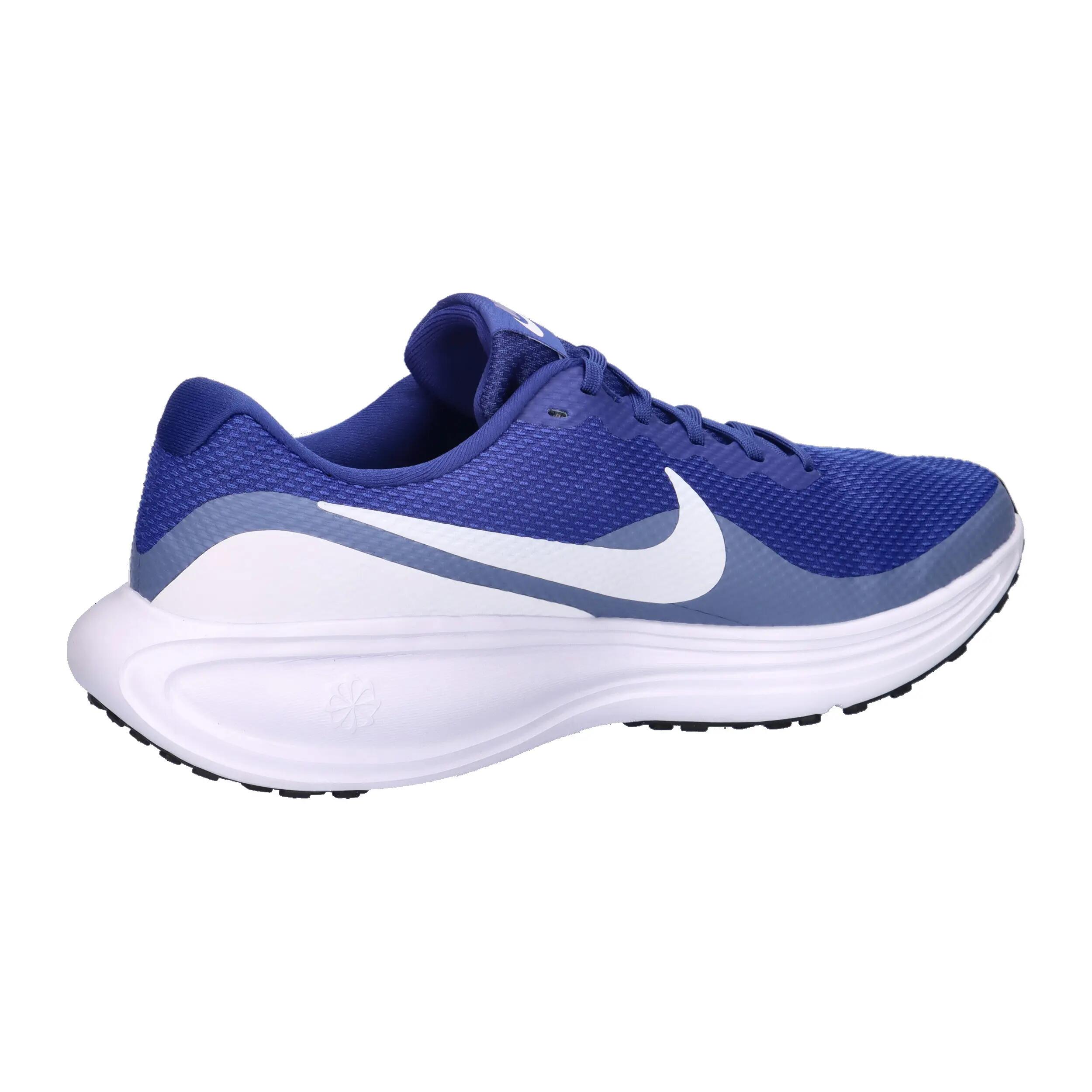 Nike Revolution 8 7/7