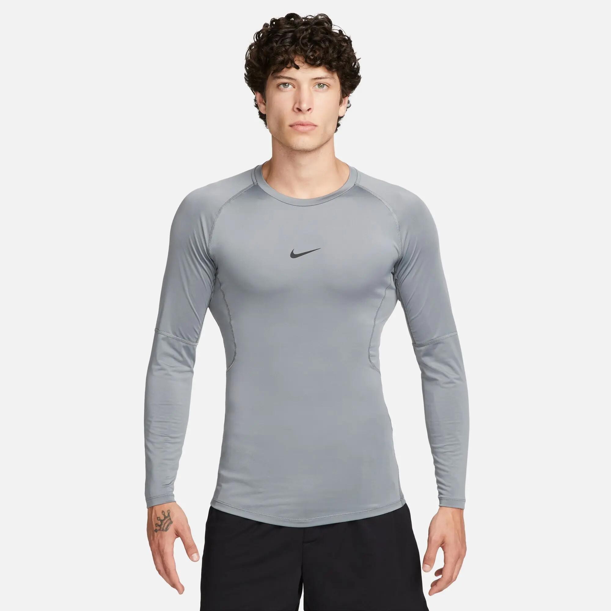 NIKE picture