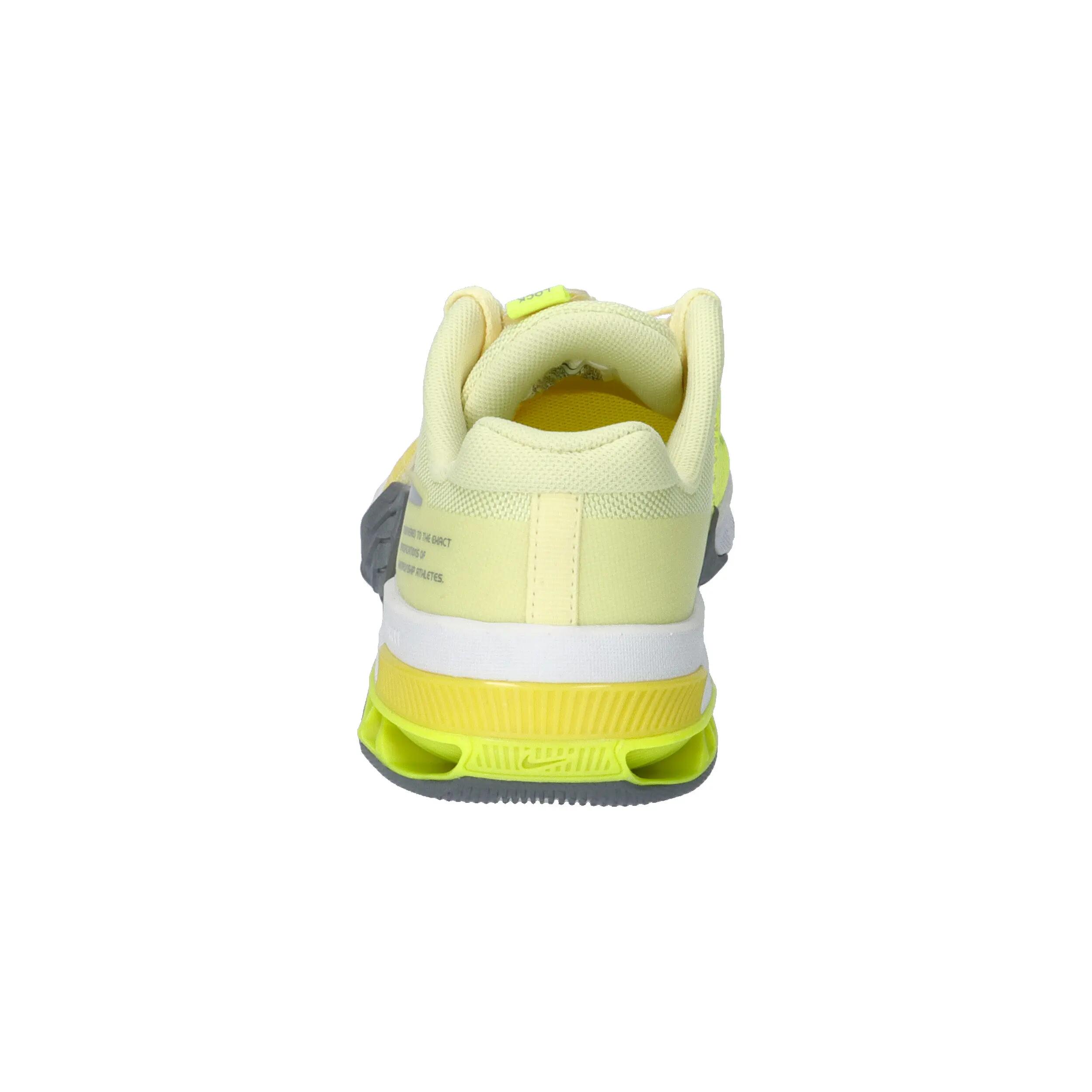 Nike Metcon 8 Citron Tint Light Smoke Grey (Women's) — foto 5