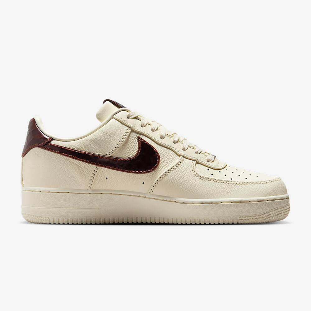 Chaussures De Sport Homme Nike Air Force 1 '07 2/7