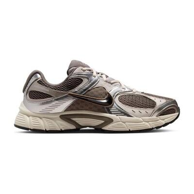 Zapatillas Casual Hombre Nike V5 Rnr HJ5228-200 Marrón