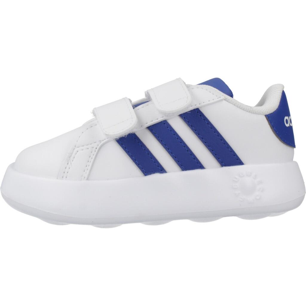 Schoen Adidas model JQ7997 voor baby 2/5