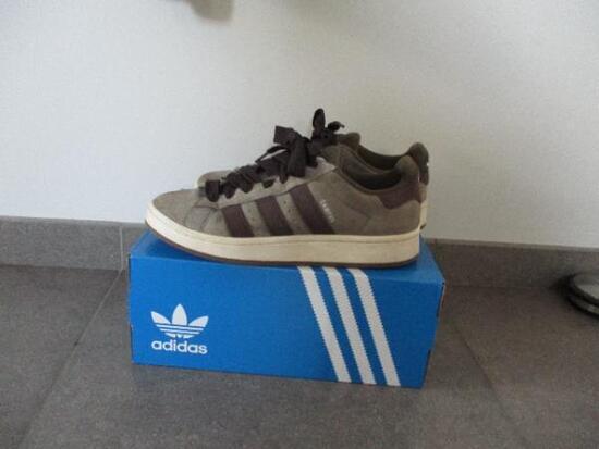 Tussen Particulieren - Sneaker Adidas Campus 00S, maat 41 1/3 Heel mooie