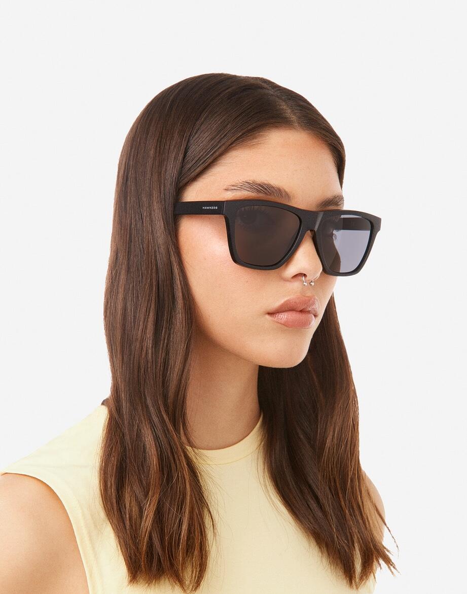 HAWKERS - Lunettes de soleil pour homme et femme BLACK DARK - ONE LS Raw 5/6