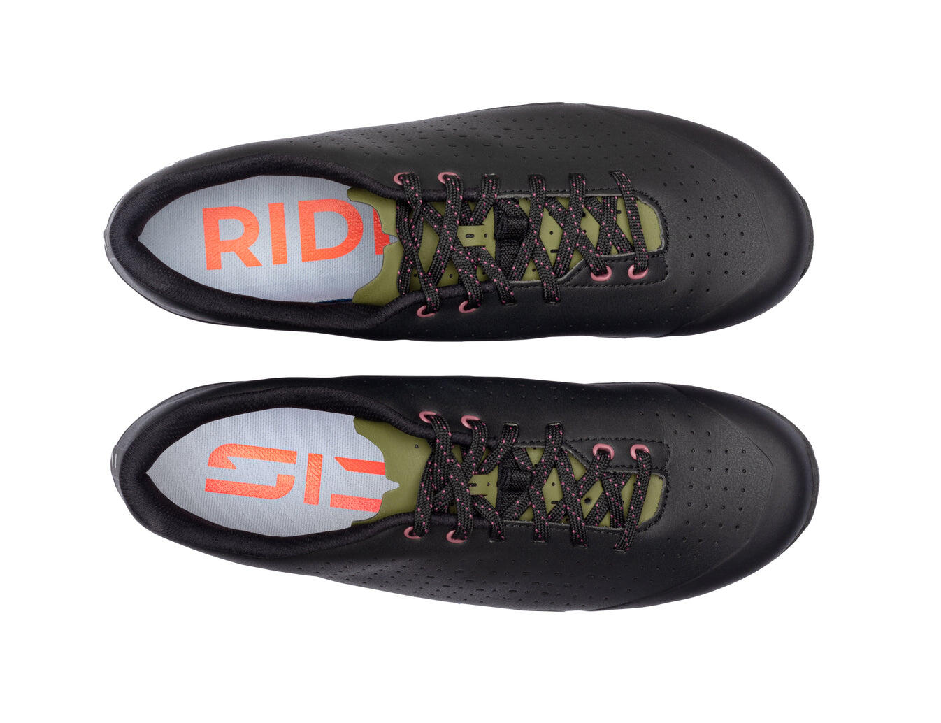ASPER LACES schwarze Schuhe 3/5