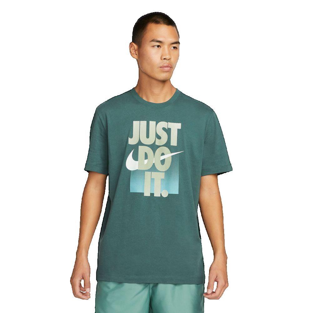 T-shirt Nike vert confortable et décontracté 1/3