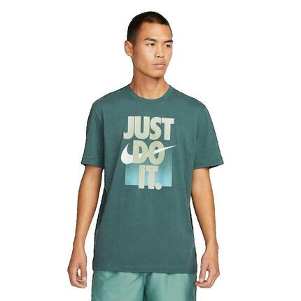 Camiseta Nike verde, deportiva y cómoda