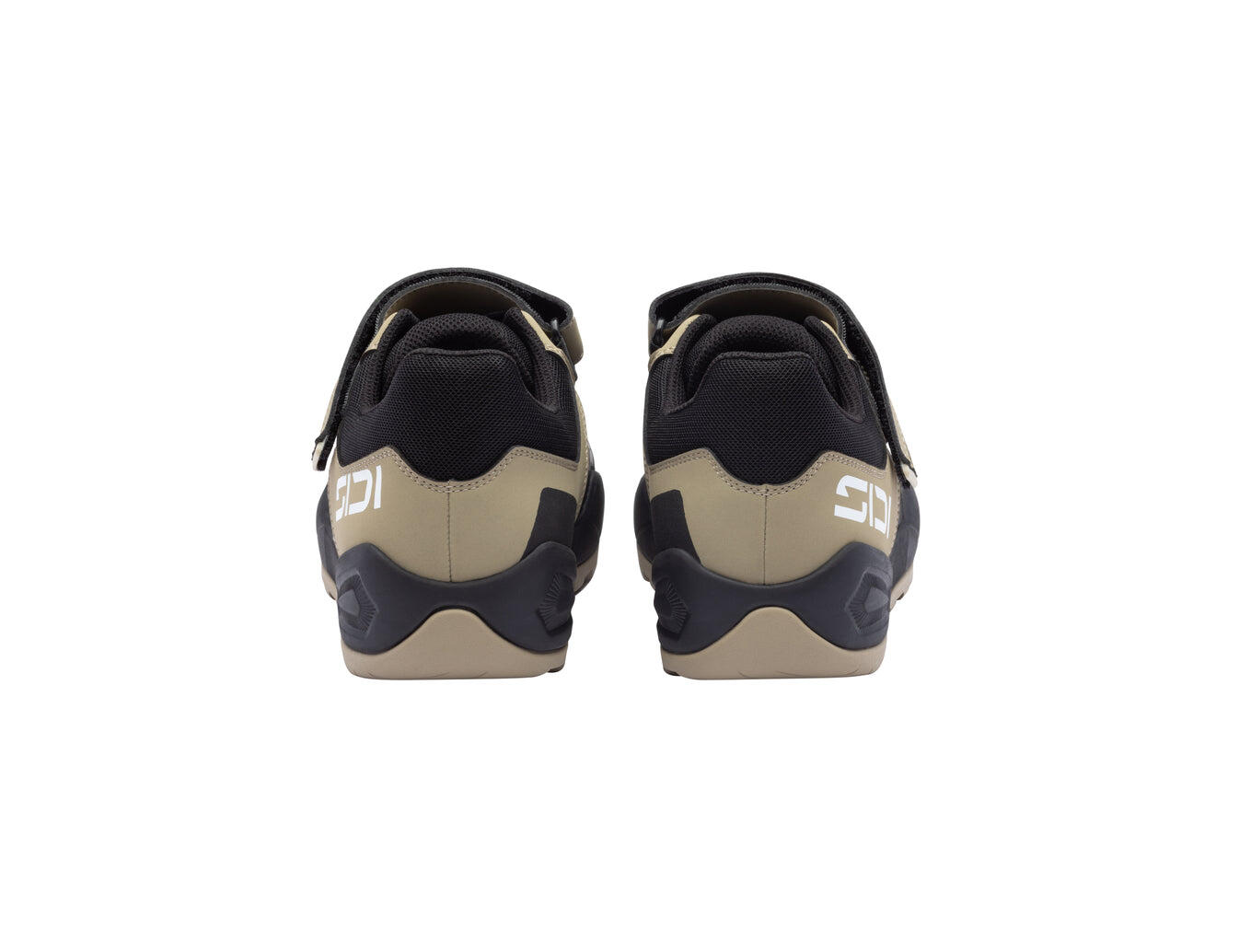 Zapatos INDOMITA negros/beige arena 4/5