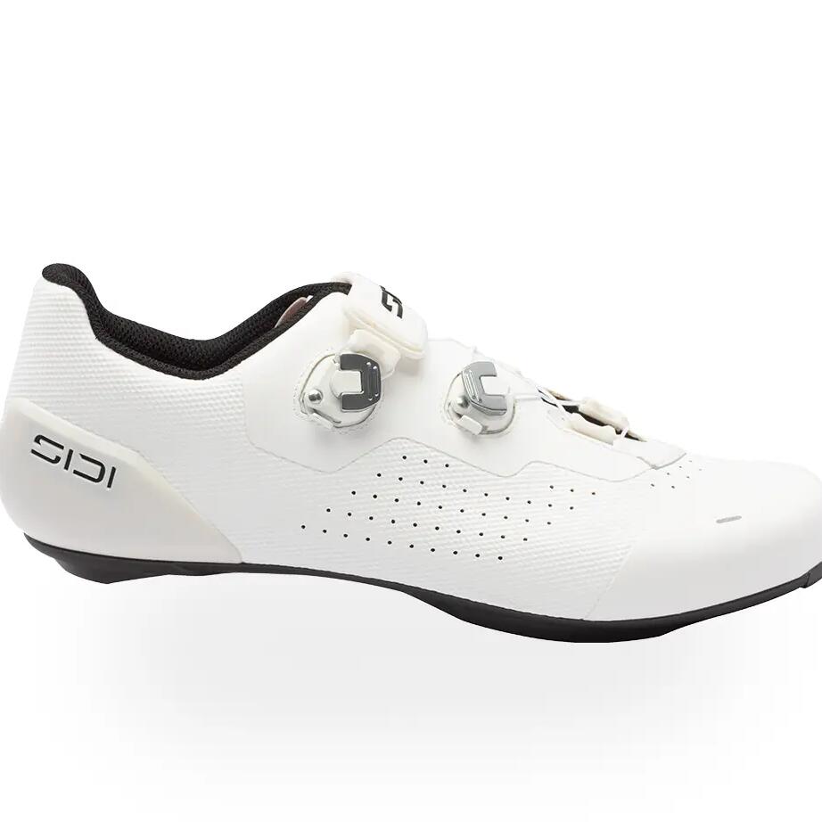 GENIUS X WYVE white shoes
