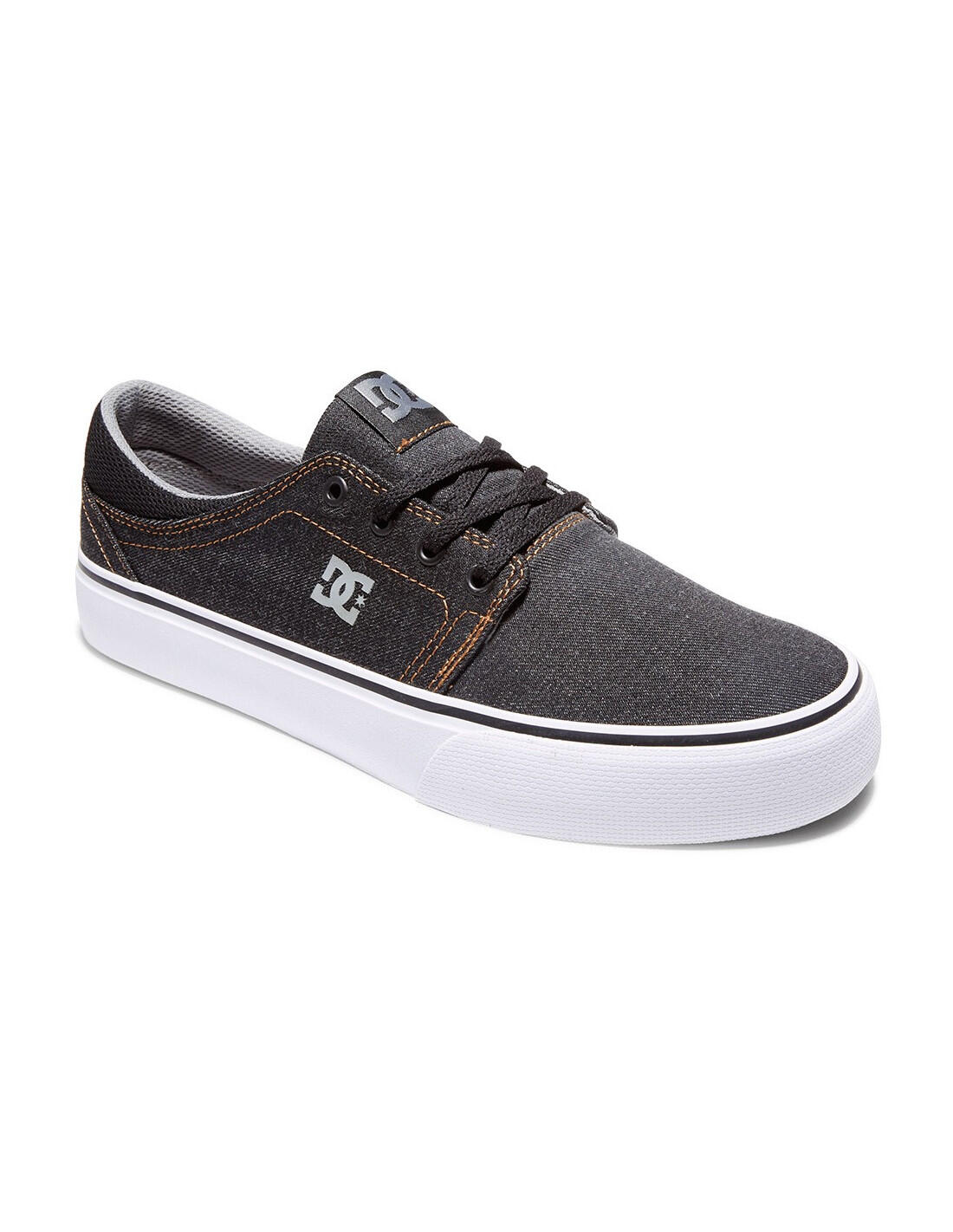 DC SHOES picture