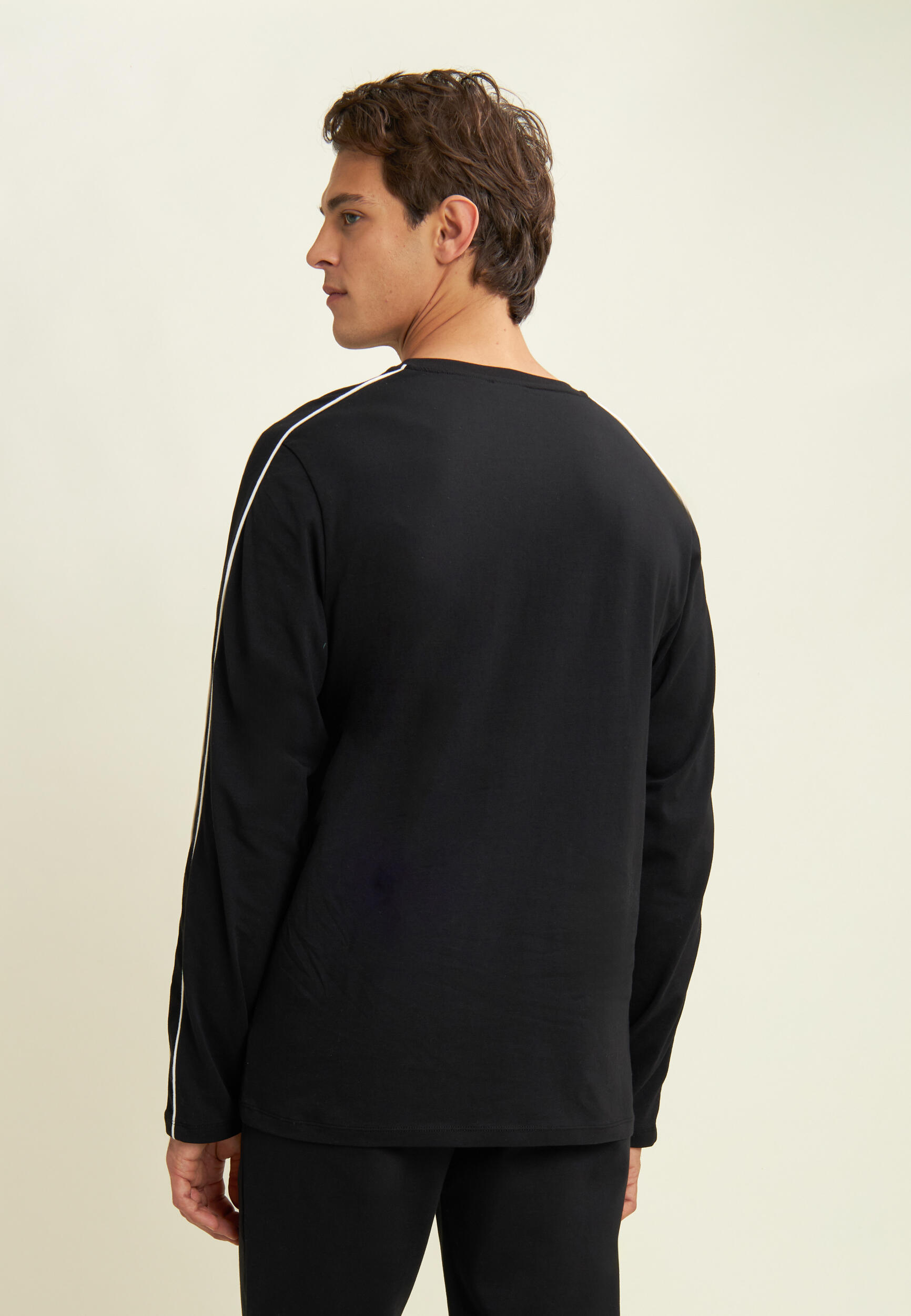 T-shirt à manches longues en jersey avec coutures de couleur contrastée 3/4