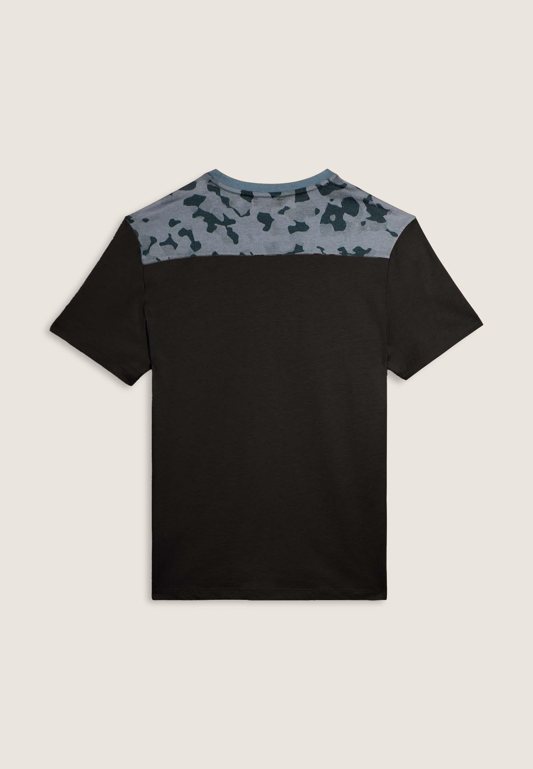 T-shirt avec empiècements camouflage et logo en forme de cœur 2/3