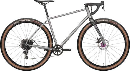 Bogan ST 2 Touring Gravelbikes & Cyclocross Bikes in Silver / Gray