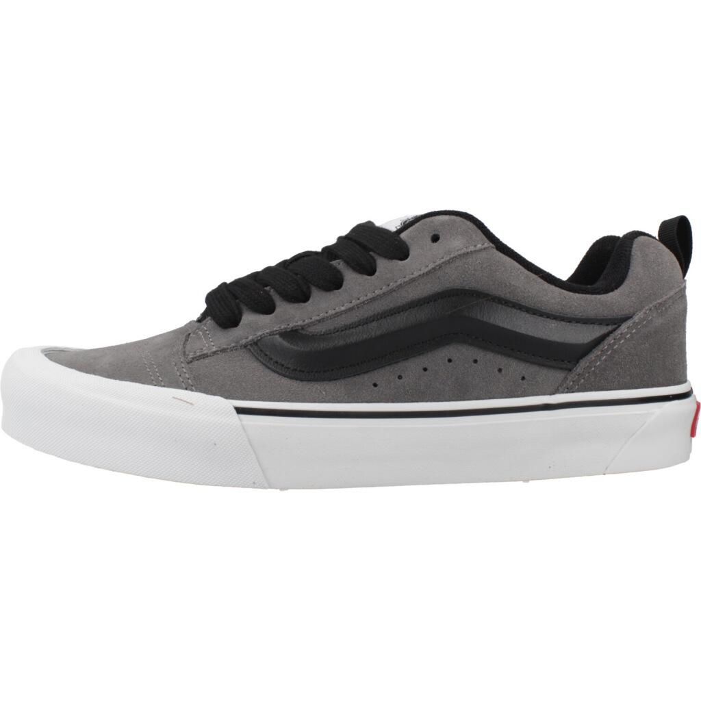 Baskets Vans Modèle Knu Skool Couleur Gris 2/5