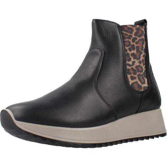 Imac Modell Esther Farbe Brown