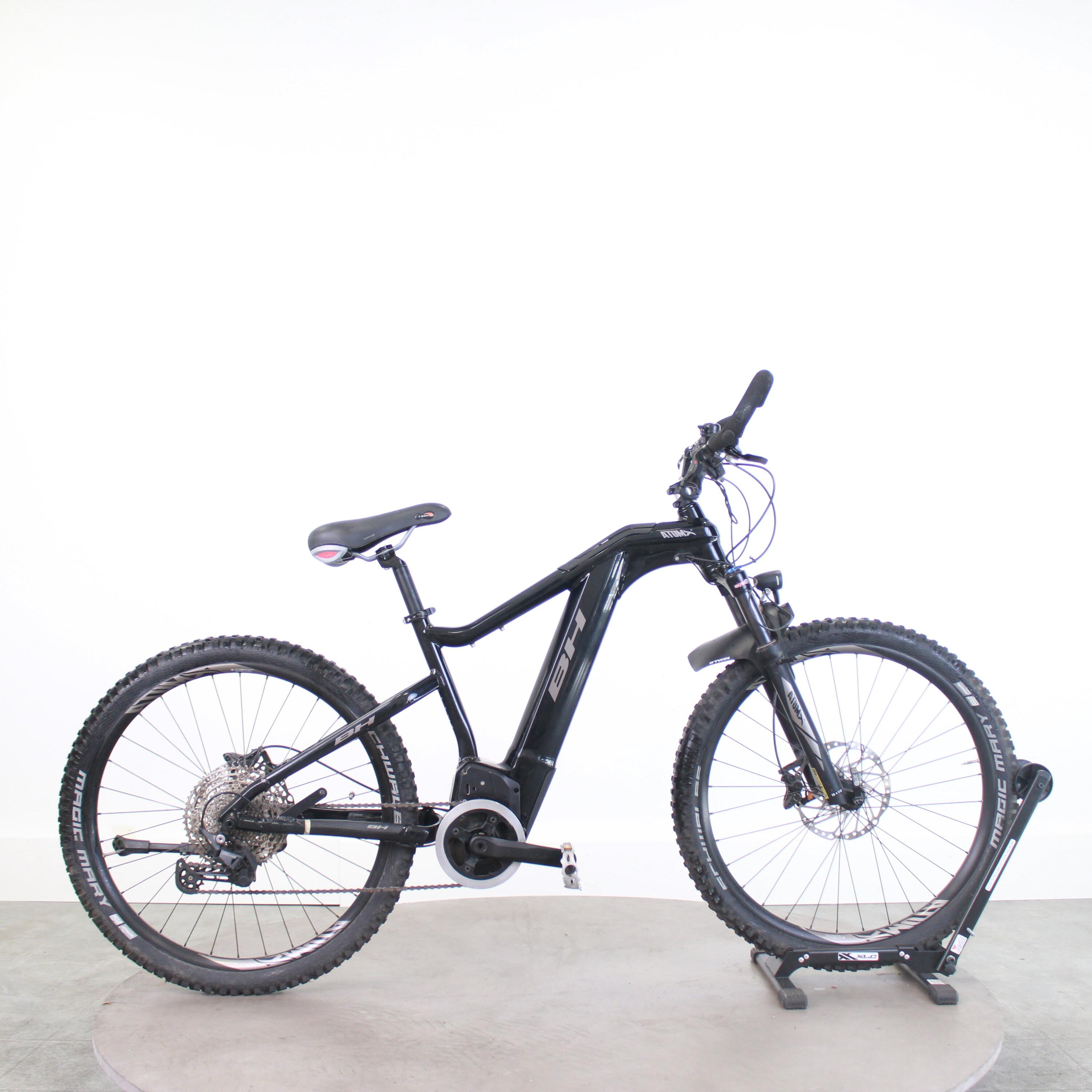 VTT Junior SCOTT SCALE JR 24 DISC - FATBIKE en excellent état