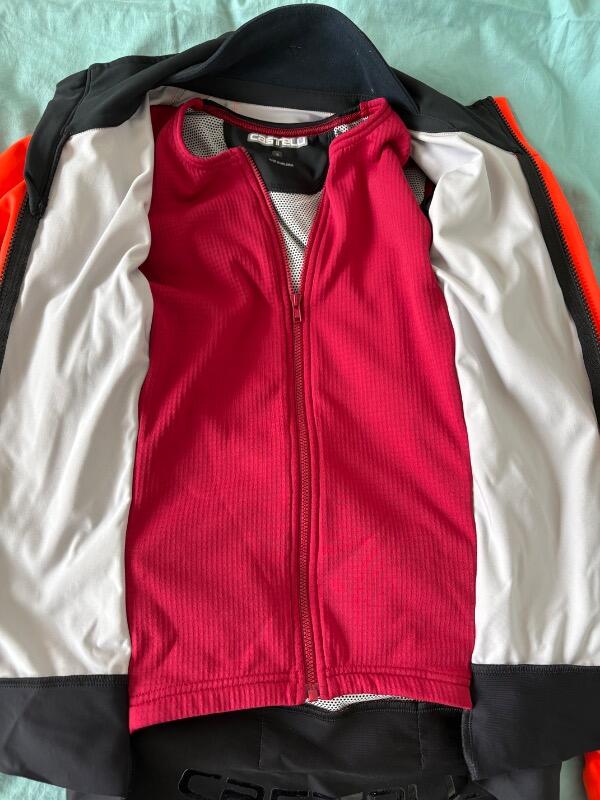Tussen Particulieren - castelli corsa rosso jas 3/7