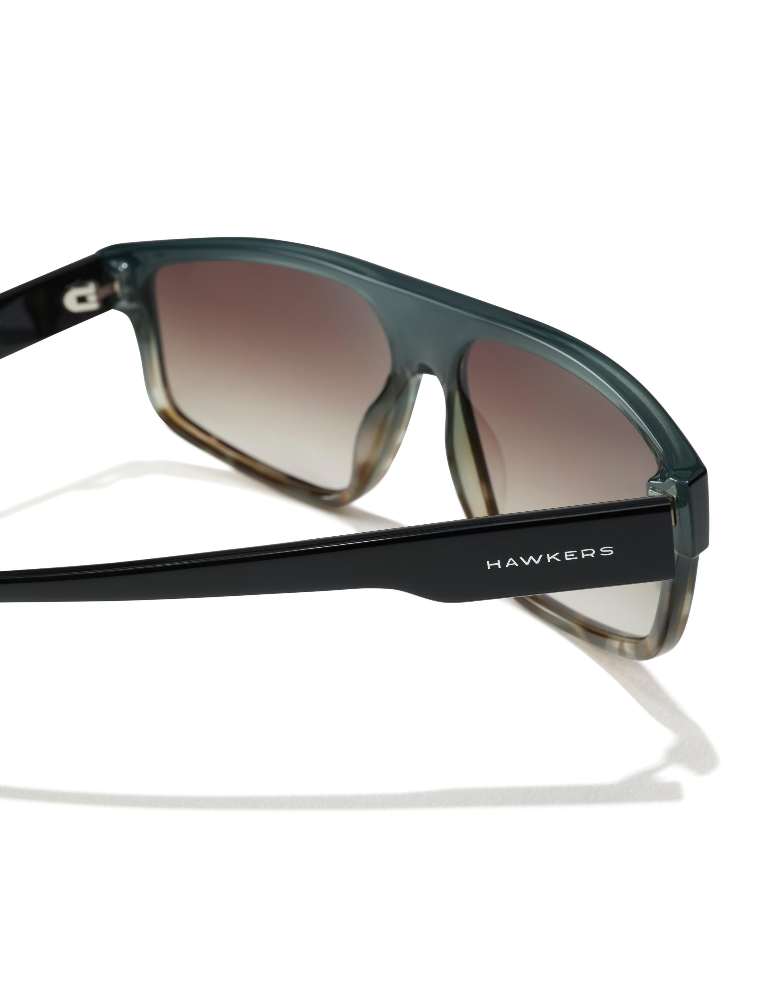 HAWKERS - Lunettes de soleil pour Homme et Femme - ASTRO - BLACK CAREY EARTH ECO 3/8
