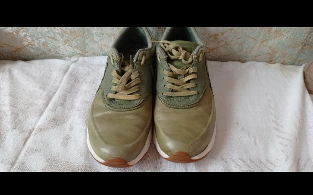Entre Particuliers - Basket Nike vert /kaki 4/5