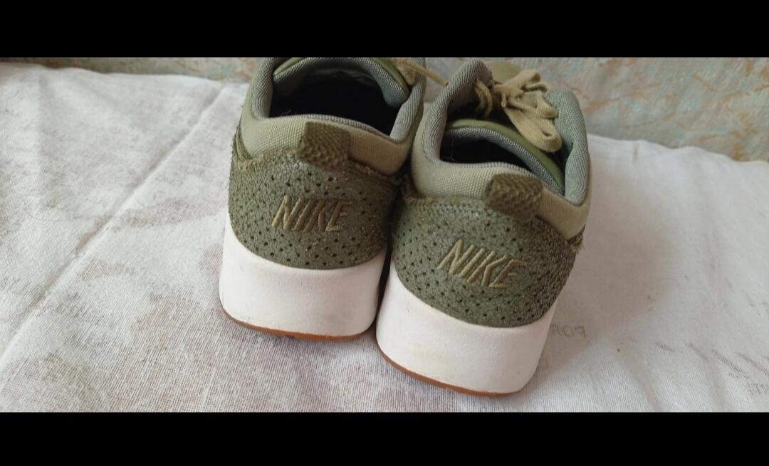 Entre Particuliers - Basket Nike vert /kaki 3/5