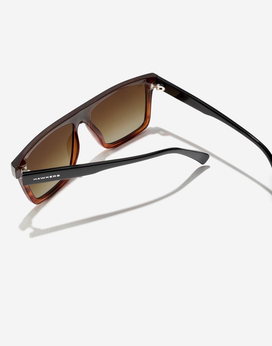 HAWKERS - Lunettes soleil pour Homme et Femme - ASPEN - CAREY PEANUT BUTTER ECO 3/8