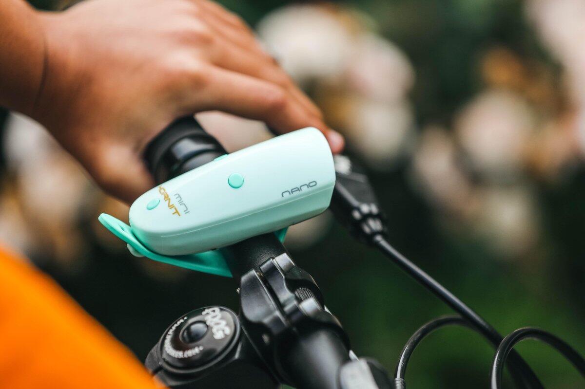 Mini Hornit Nano – Campanello e luce per bici e monopattino - Verde 4/6