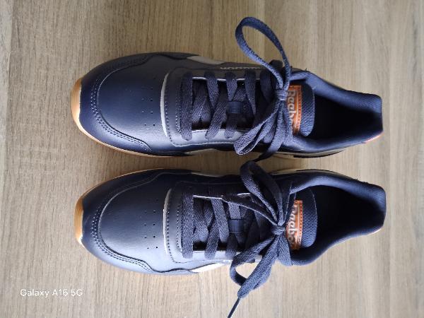 Tussen Particulieren - Reebook sportschoenen maat 41 5/6