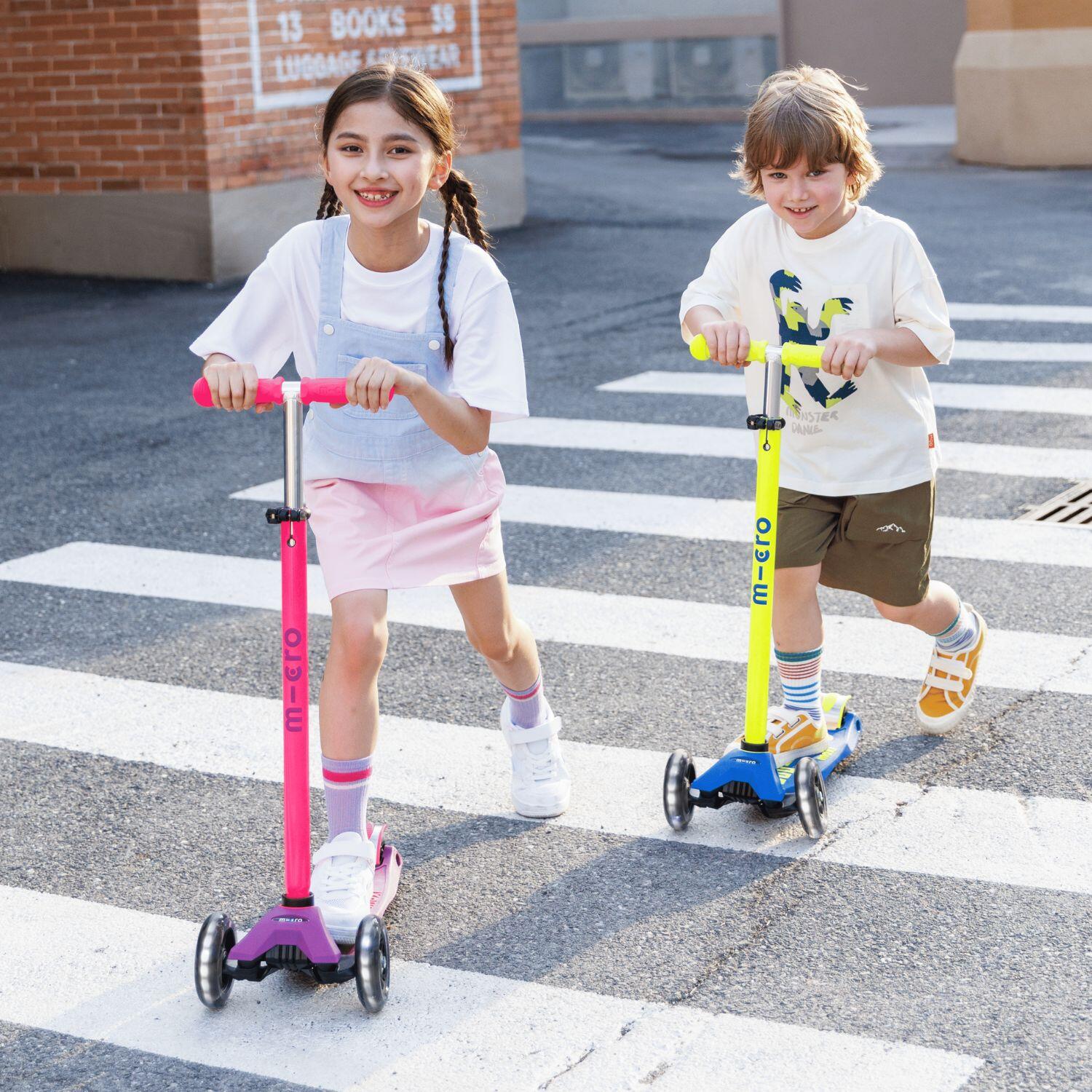 Patinete Infantil Micro Maxi Deluxe NEON Plegable LED Lila/Rosa 2/7