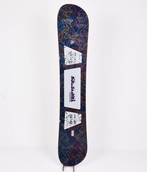 RECONDITIONNE - Snowboard Occasion Nu Rossignol Trickstick 2025 - BON