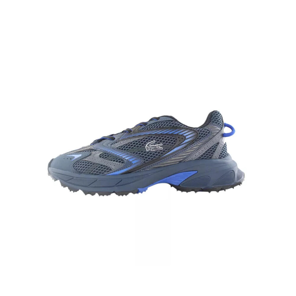bleu marine.