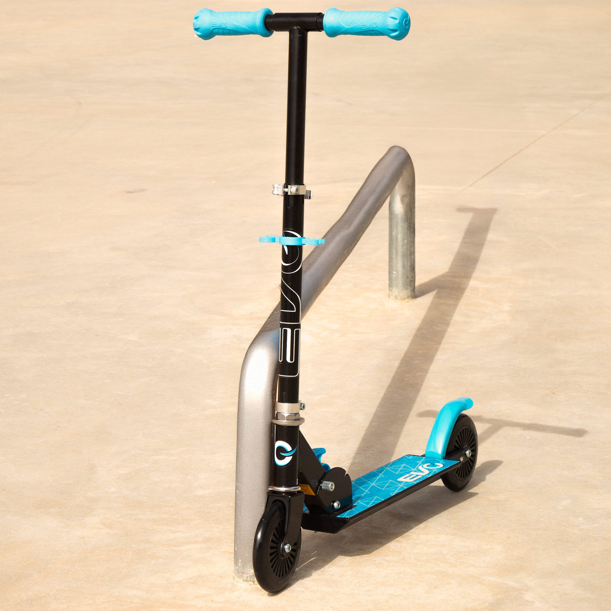 Scooter a 2 ruote pieghevole e regolabile blu EVO 6/7