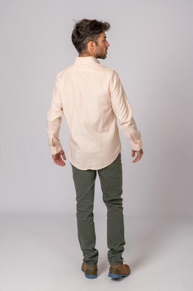 PANTALON CAMPERO CON BOTONES VERDE 4/4