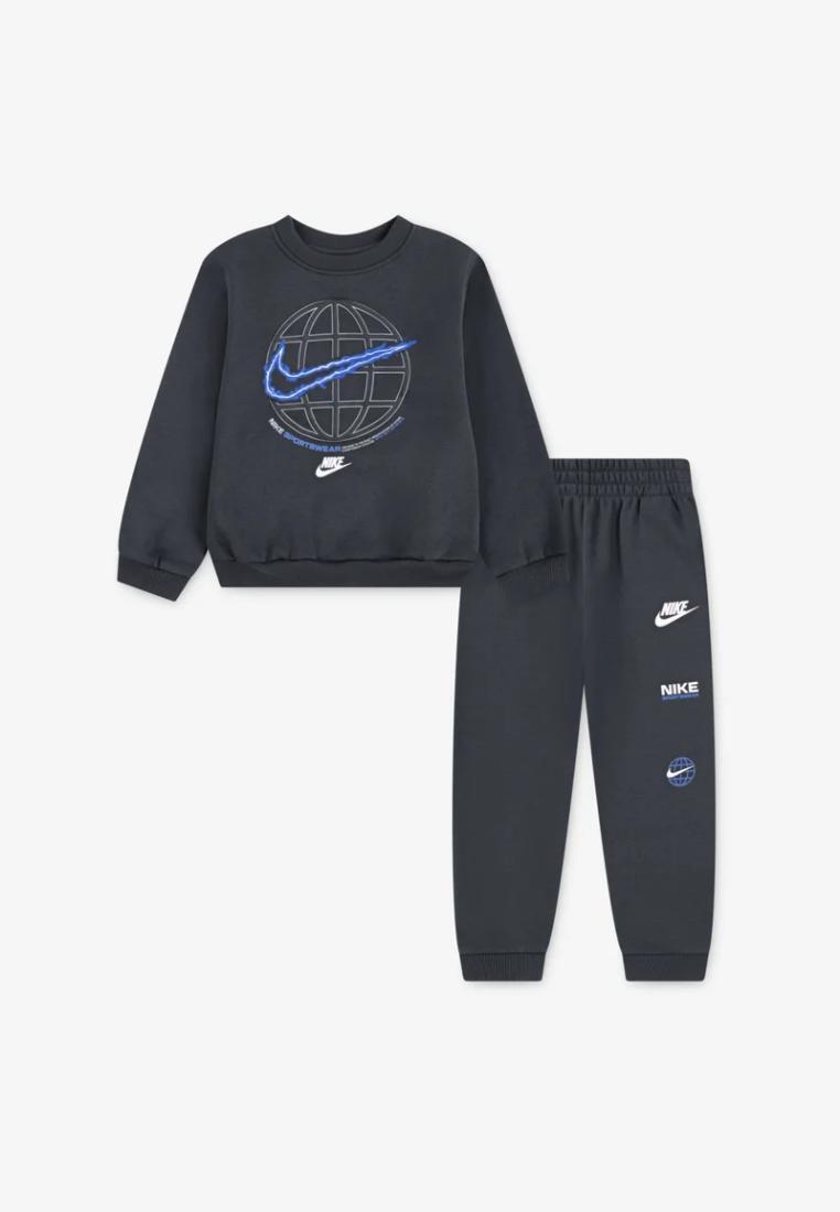 NIKE picture