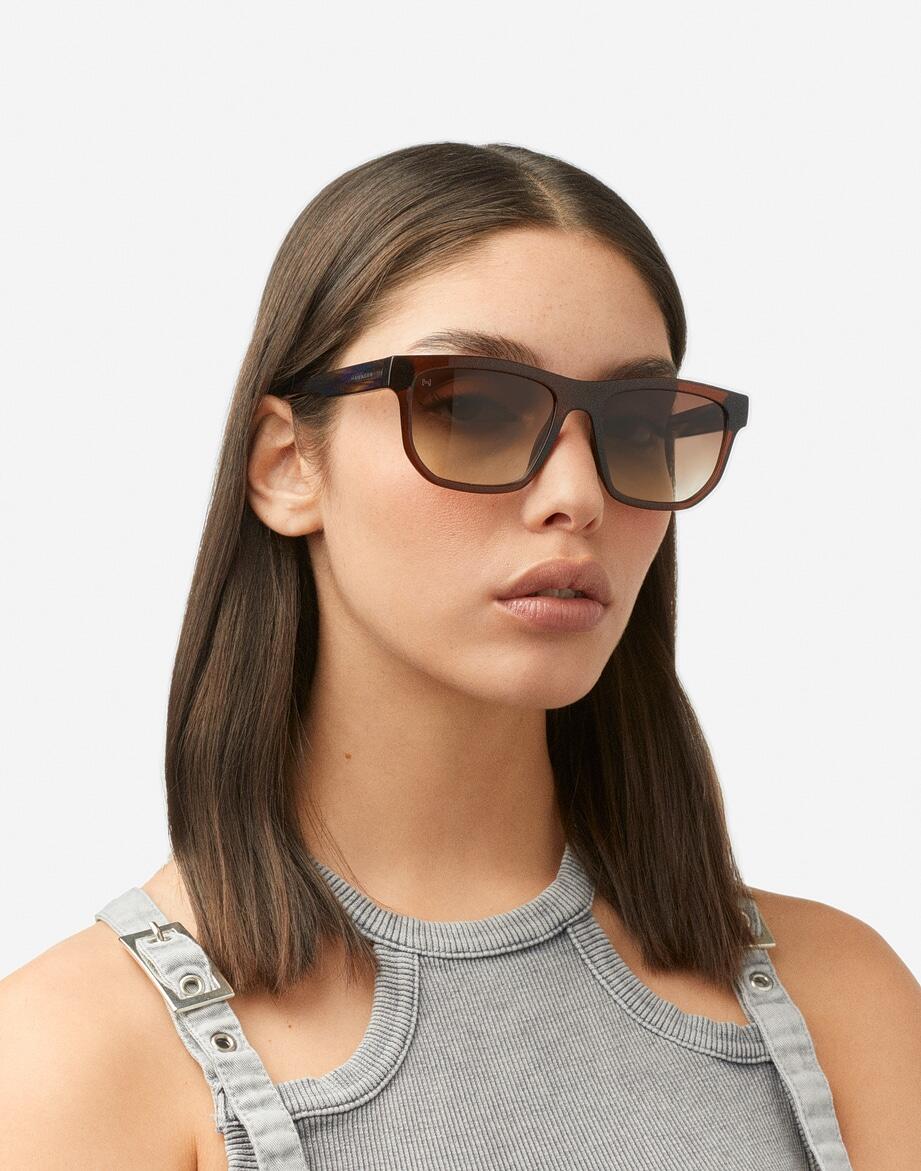 HAWKERS - Lunettes de soleil pour Homme et Femme - MARS - CAMEL SMOKY BROWN ECO 5/8