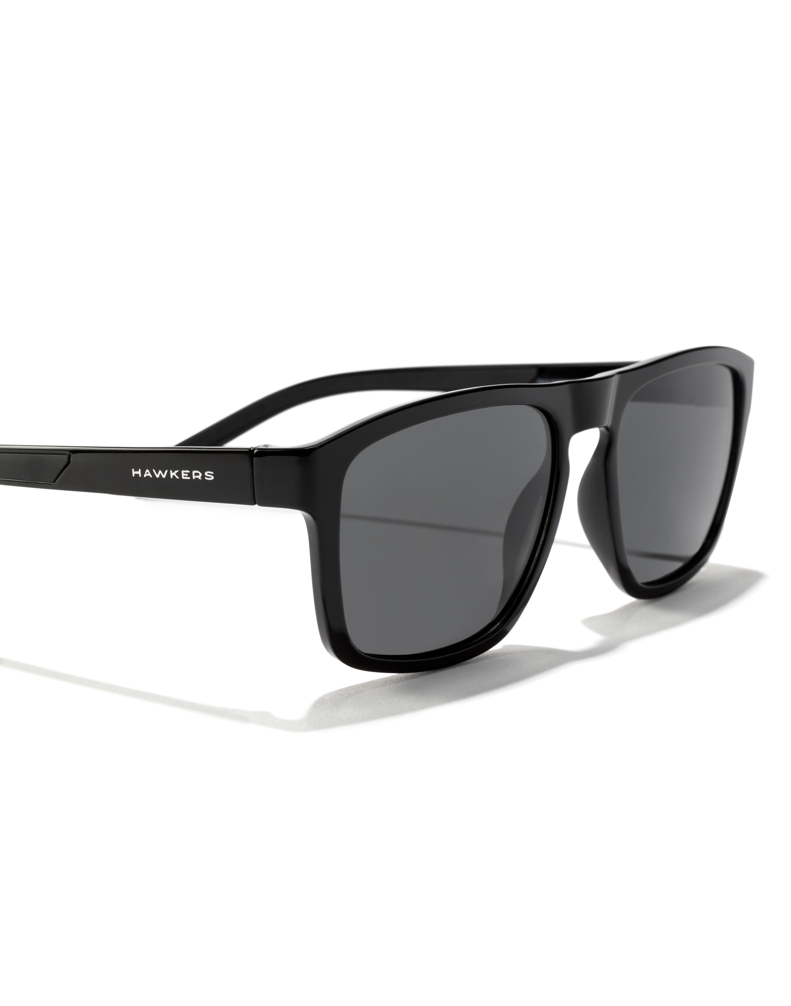 HAWKERS - Zonnebril voor Heren en Dames - LION - POLARIZED BLACK DARK 4/8
