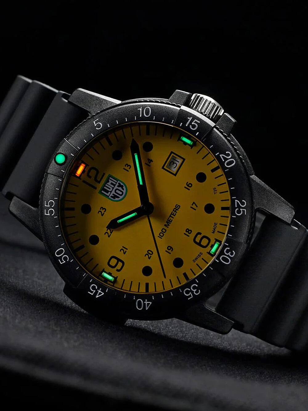 Luminox X2.2005, Quartz, 44mm, 10ATM 4/5