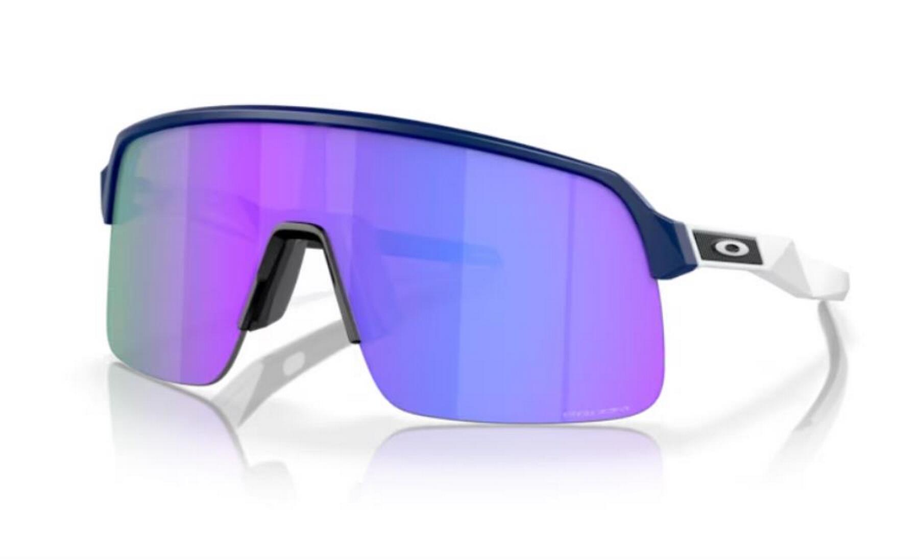 OAKLEY picture