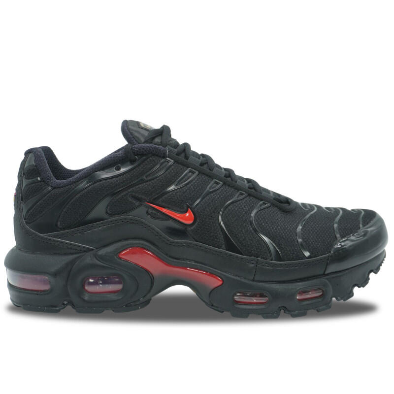 Nike air max plus black university red