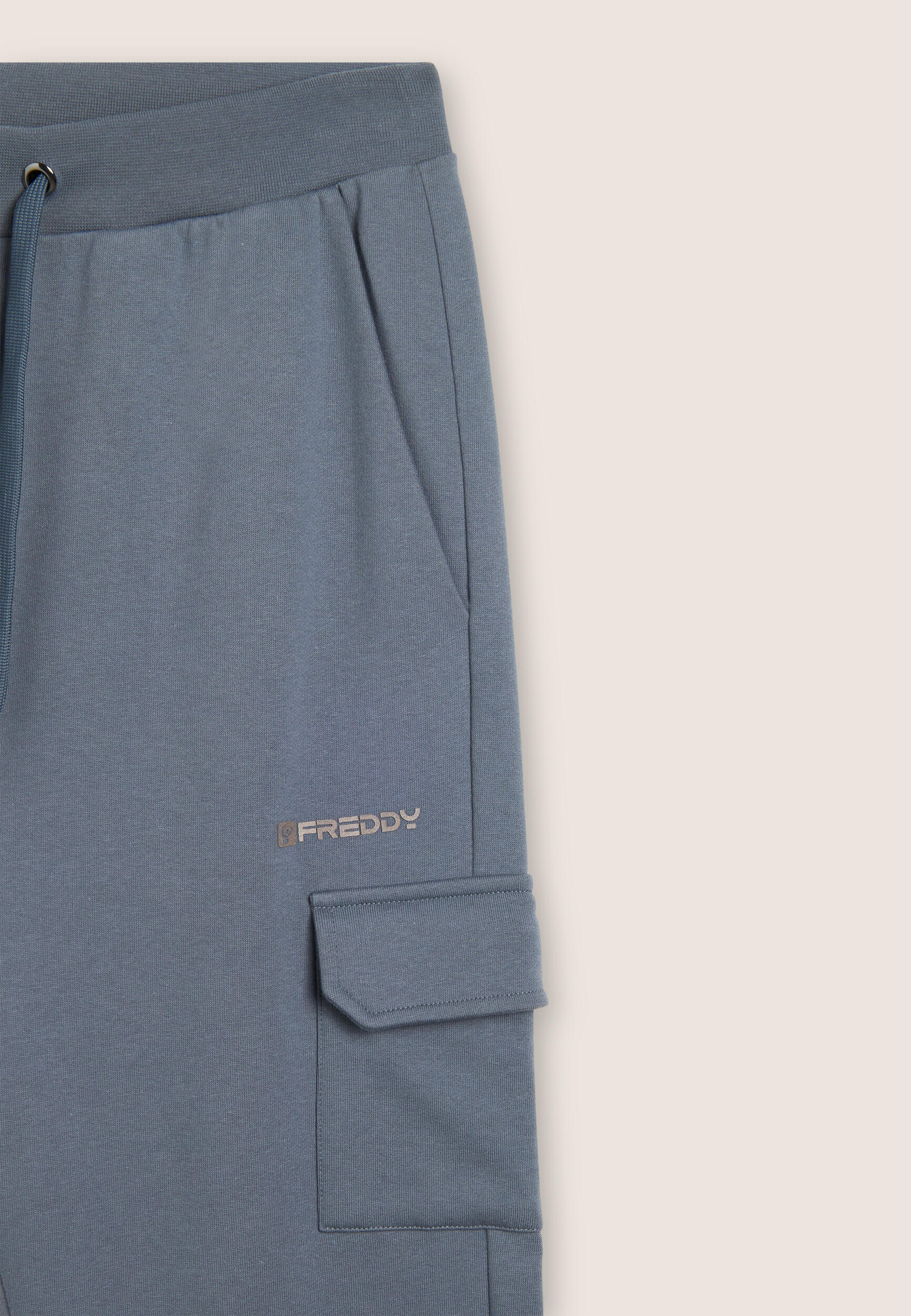 Pantalón de felpa con bolsillo cargo y bajo con puños 3/3