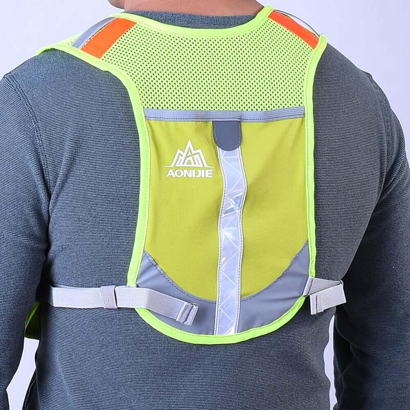 E884 Ligthweight Reflective Vest Backpack